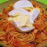 生クリームトマト☆丸ごとカマンベールチーズパスタ